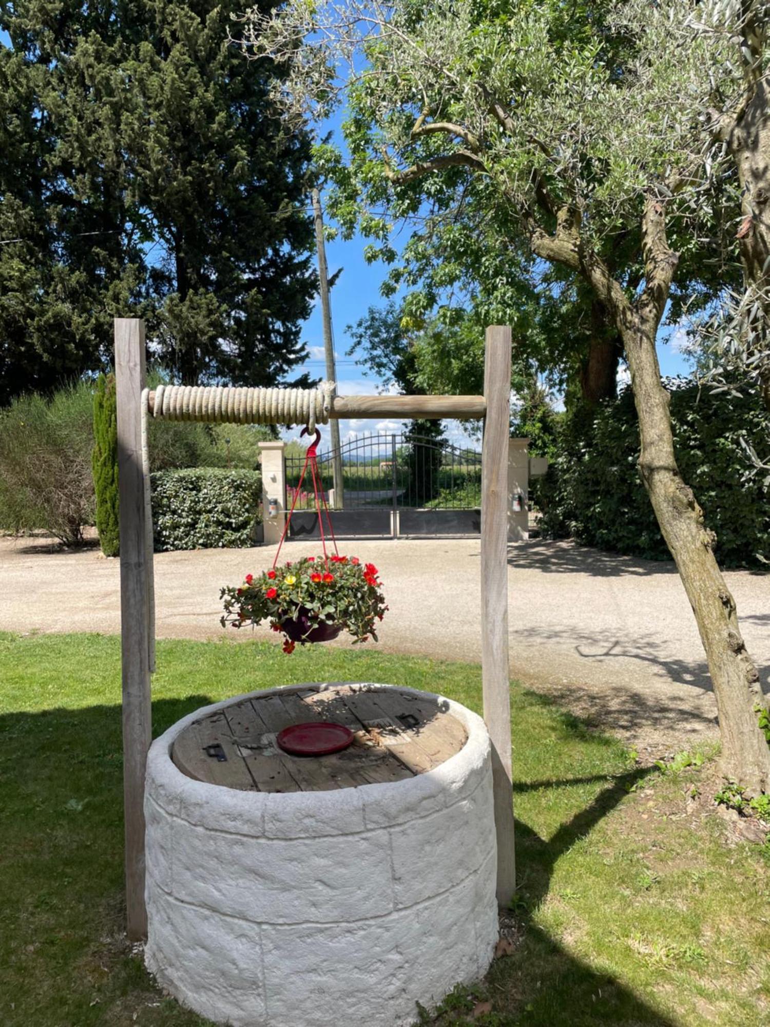 Arles Campagne Location "La Campagn'Arles" Bed & Breakfast Екстериор снимка